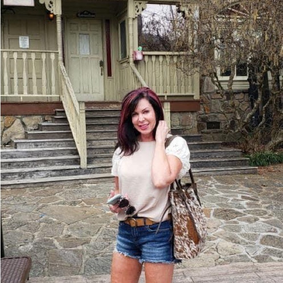 Meet your Posher, Allison - Picture 11 of 16